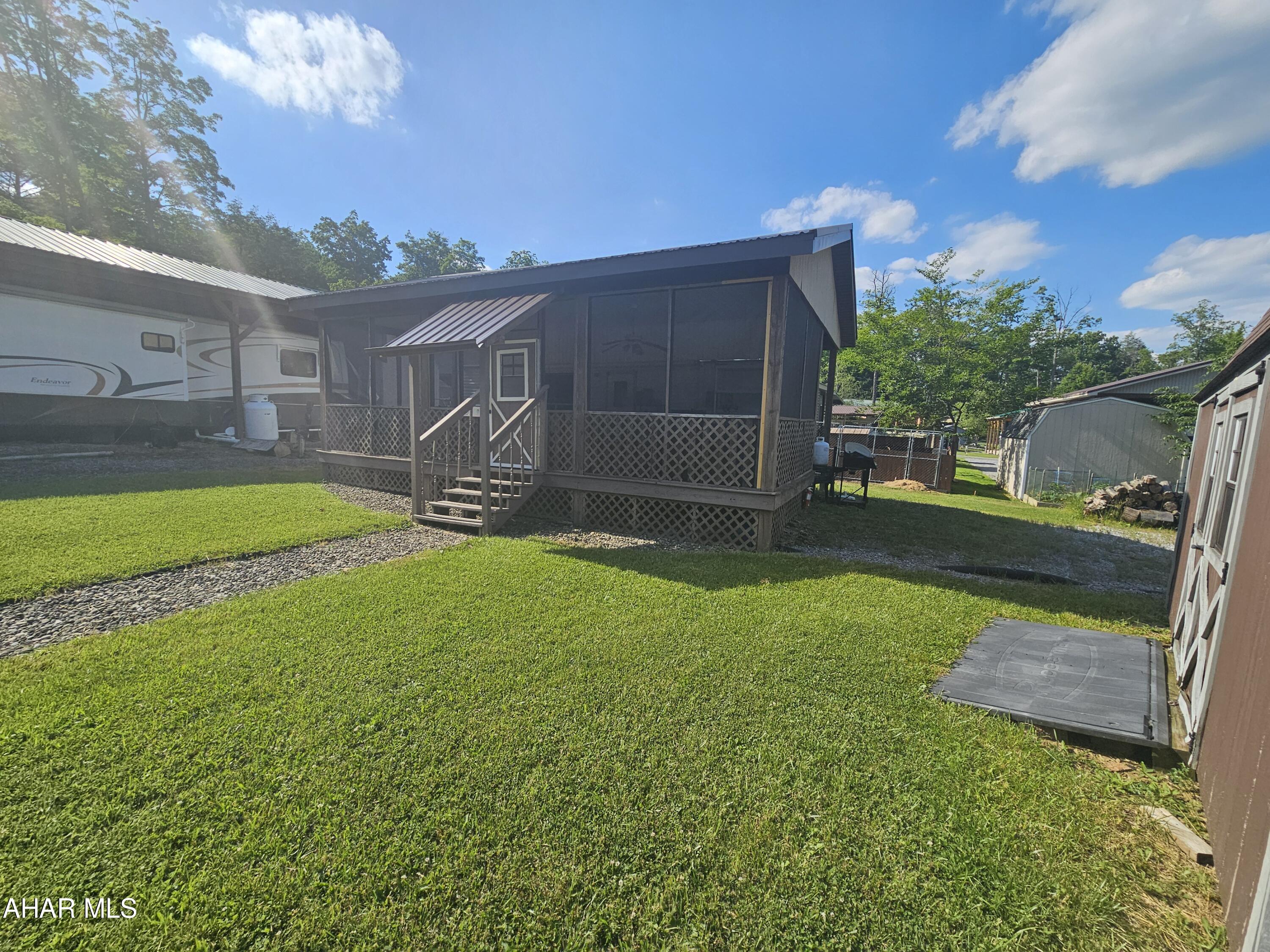 Glendale Yearound - Residential