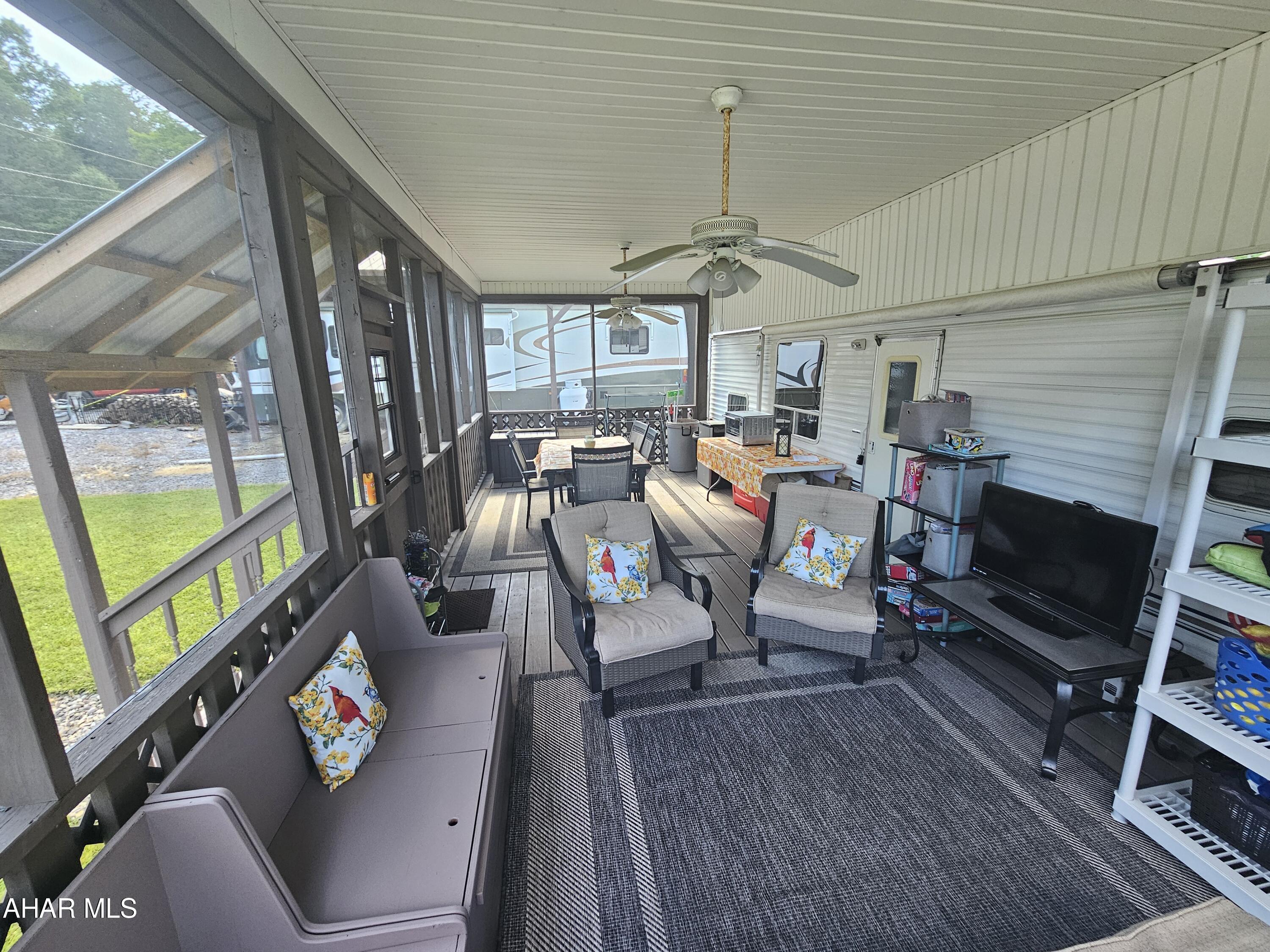 Glendale Yearound - Residential