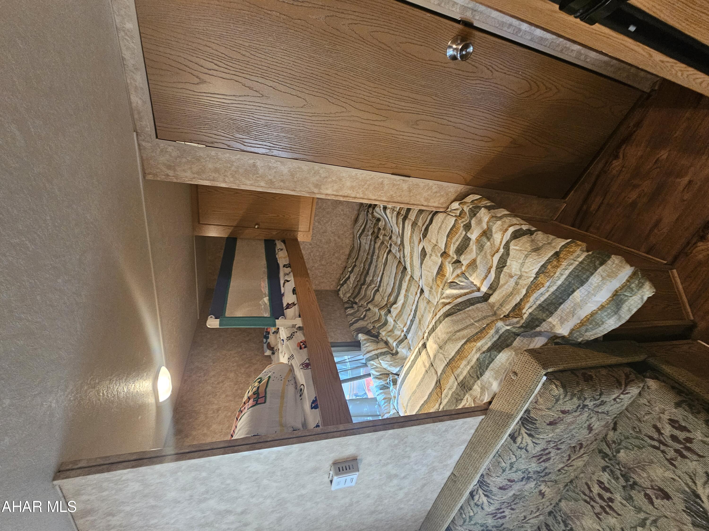 Glendale Yearound - Residential