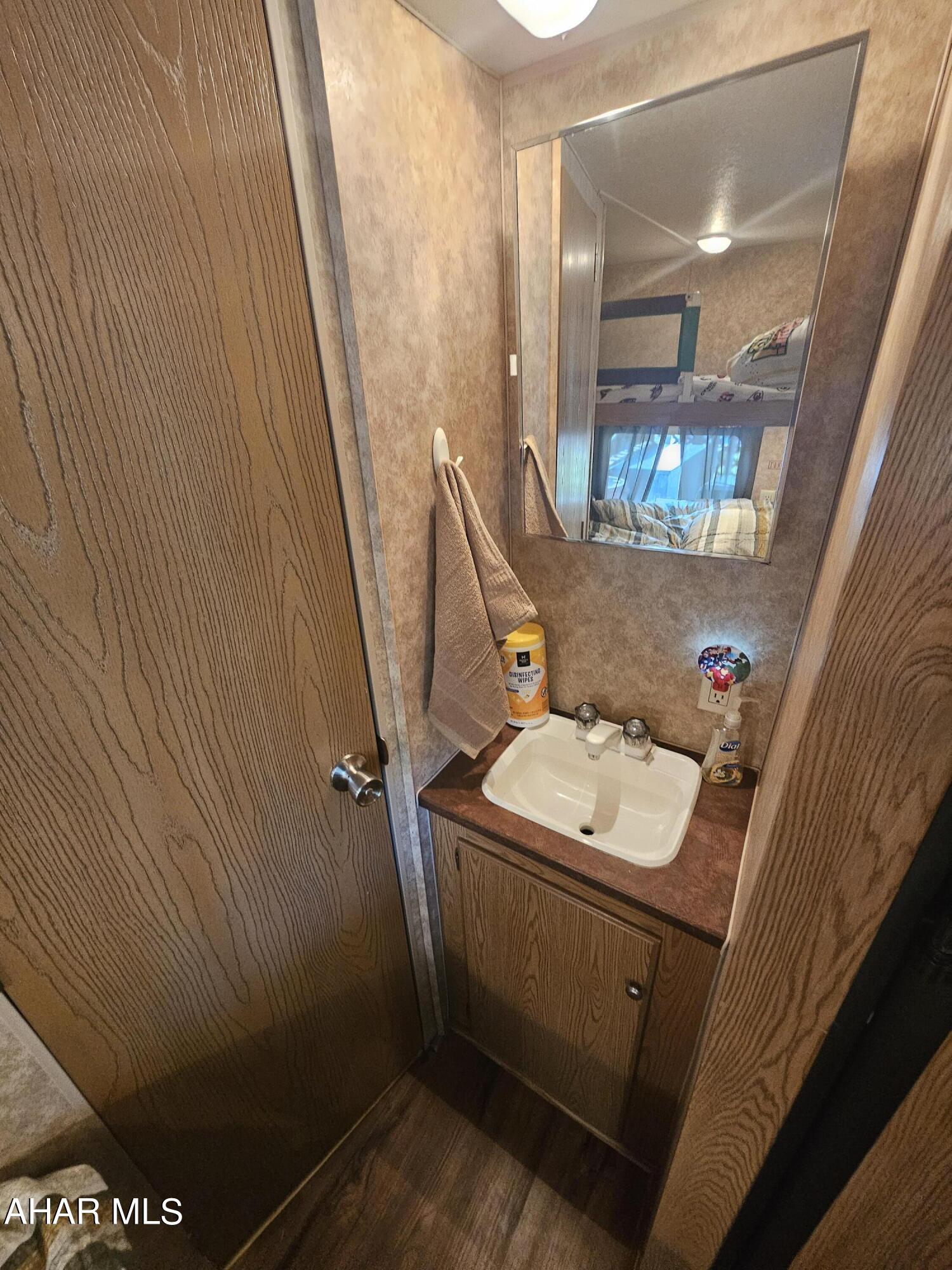 Glendale Yearound - Residential