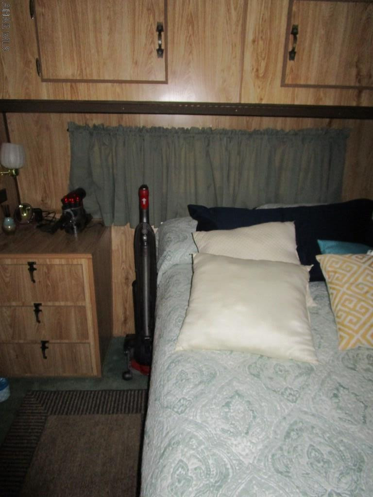 Glendale Yearound - Residential