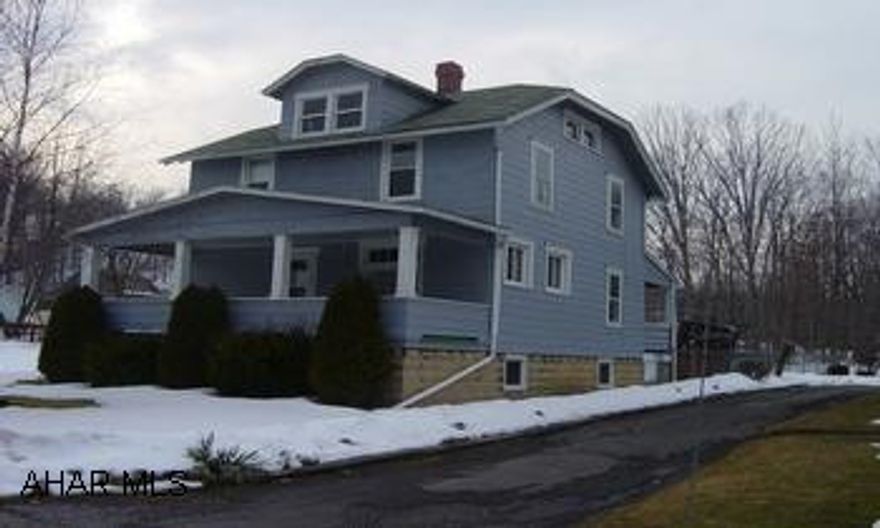 Buyer pays 2%  transfer tax.  Broad Avenue Extension; turn on 36th Street; turn right on W Chestnut Avenue; house on left.