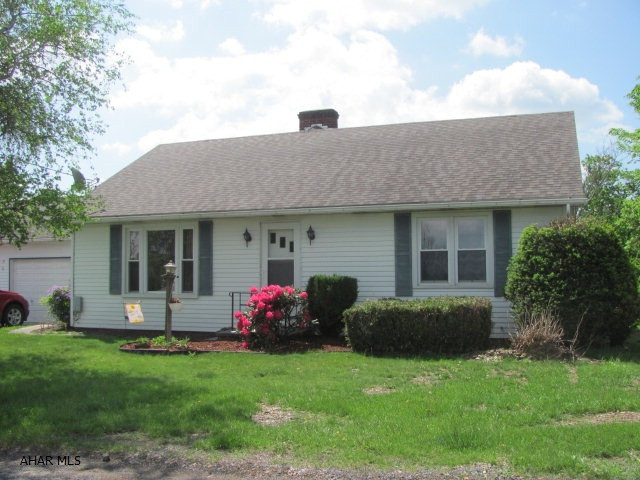 Lakewood Manor - Residential