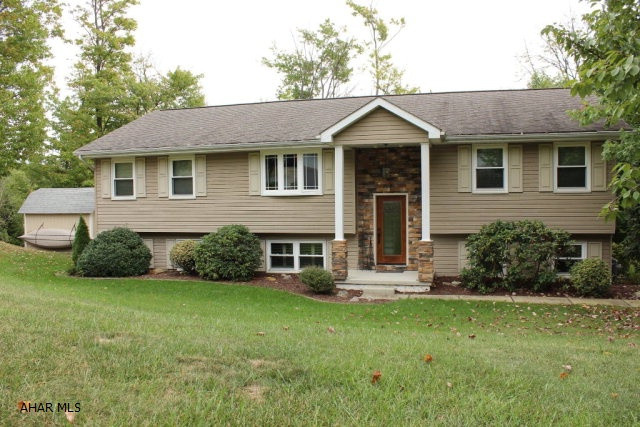 Holiday Manor - Residential