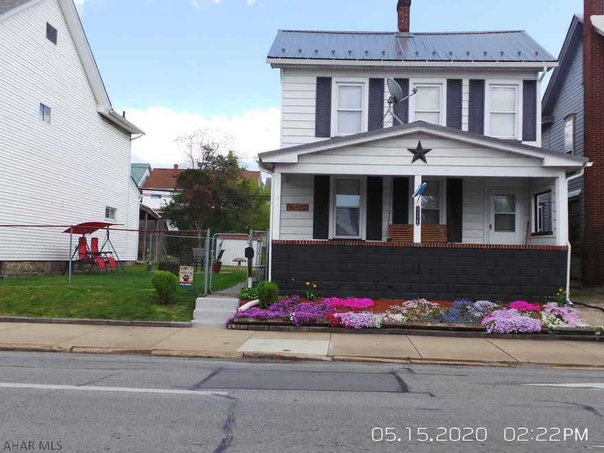 Cute and well maintained home on double fenced lot with new metal roof and gutters in 2019, 2 car off street parking in rear, updated kitchen in 2012.  Agents and buyers must follow COVID guidelines and wear booties, gloves and masks when showing.  Also sanitize door knob, lock box and key.
