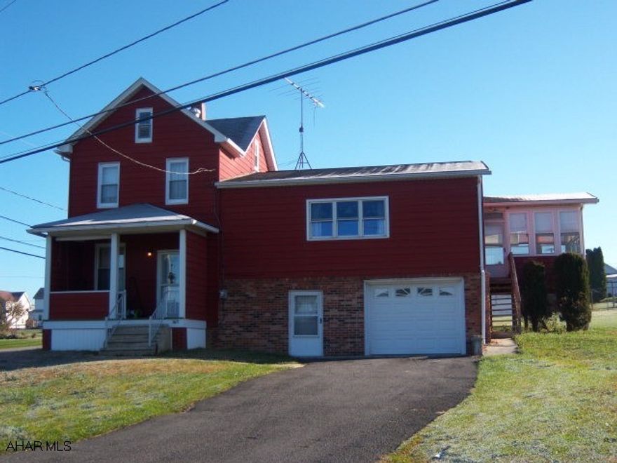 Wonderful spacious home, LR., w/ gas fireplace, sun porch,big level yard. A must see !! Great Price ! Handicap features