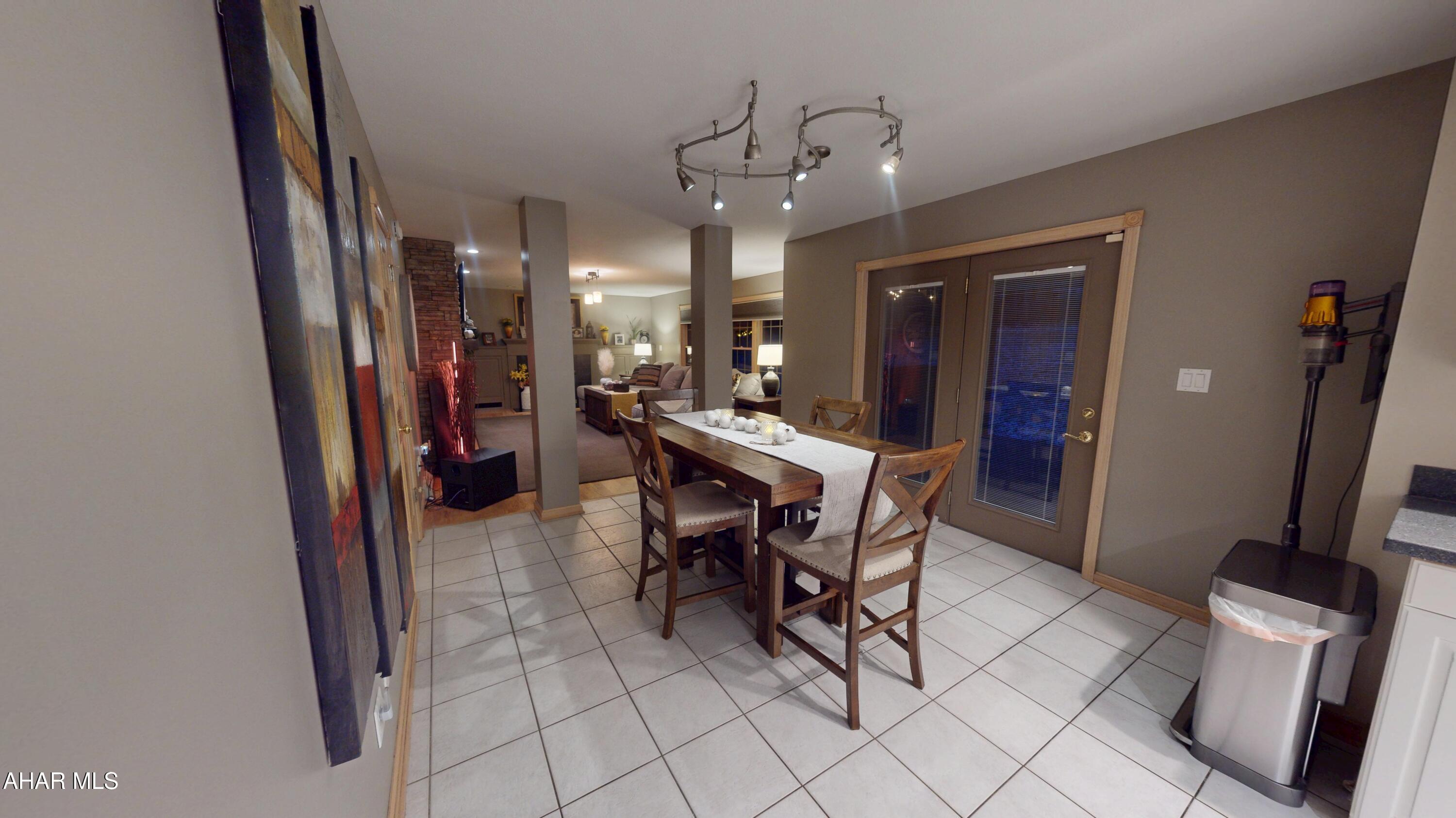 Hickory Hills - Residential