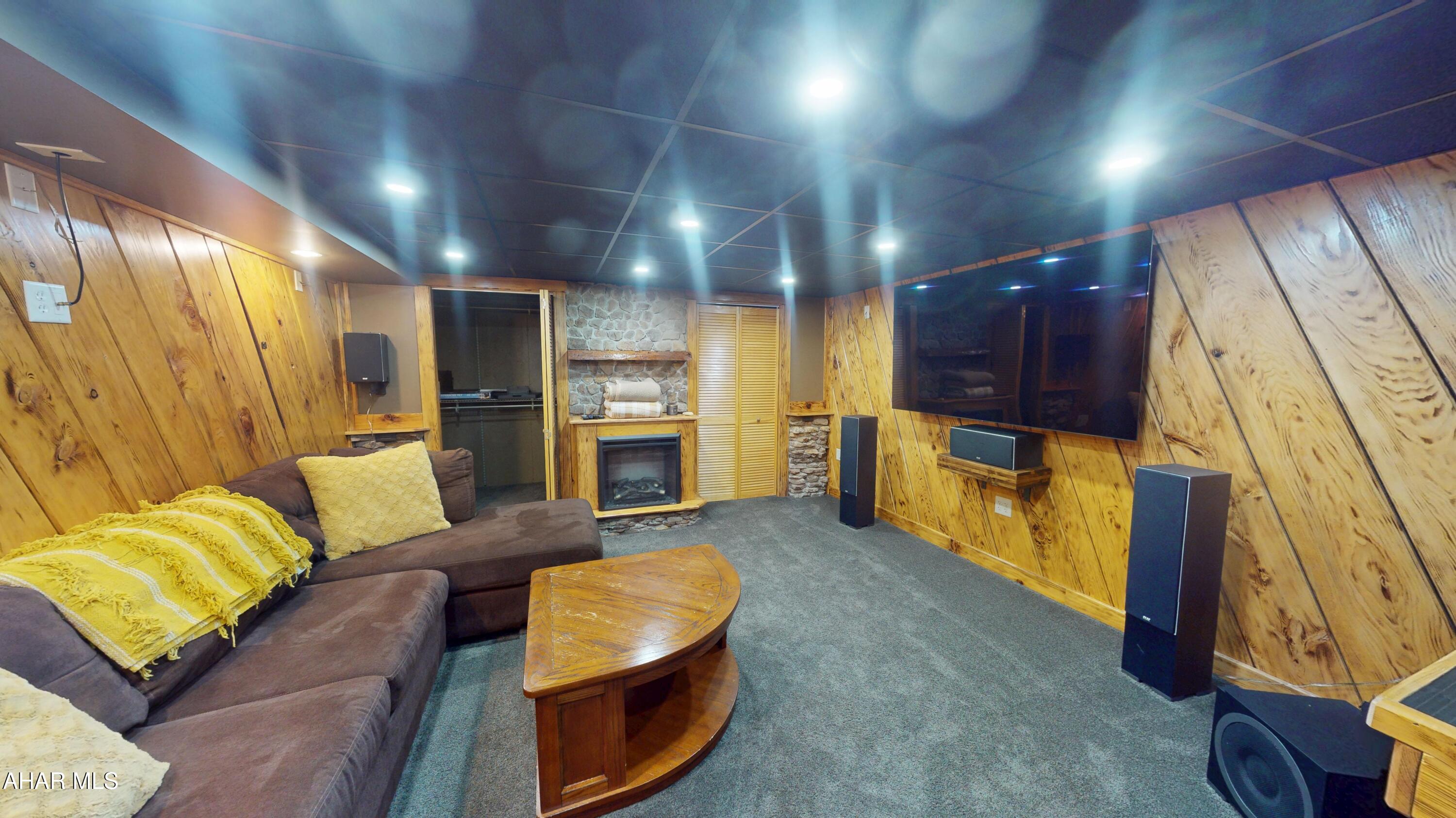 Hickory Hills - Residential