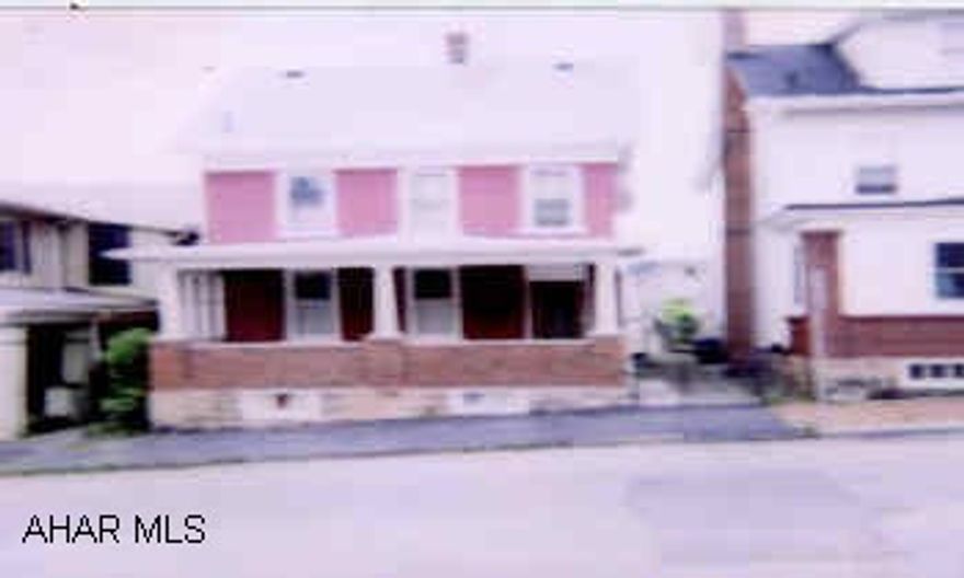 2 STORY BRICK - 3 BEDROOM W/ EXTRA SMALL ROOM.  NEWER KITCHEN, LIVING ROOM, DINING ROOM, 1.5  BATHS, FENCED YARD AND OFF STREET PARKING.