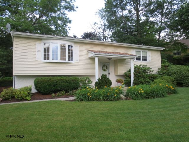 Holiday Manor - Residential