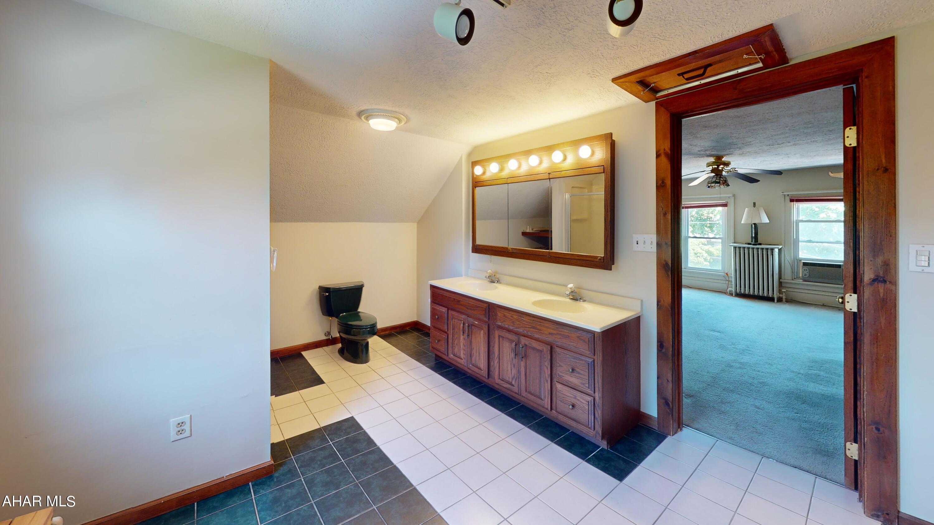 Hollidaysburg - Residential