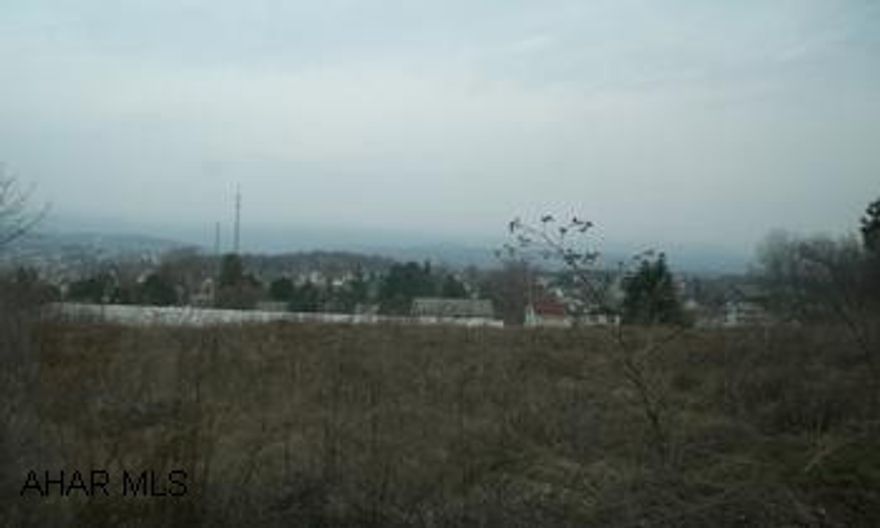 GREAT OPPORTUNITY IN ALTOONA CITY!  UTILITIES TO LOT LINE.  2.8 ACRES PERFECT FOR COMMERCIAL USE OR BUILD YOUR DREAM HOME ON THIS SPACIOUS LOT WITH GREAT VIEWS!