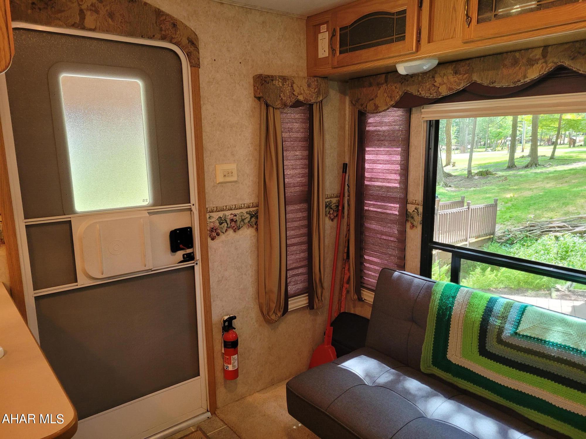 Glendale Yearound - Residential