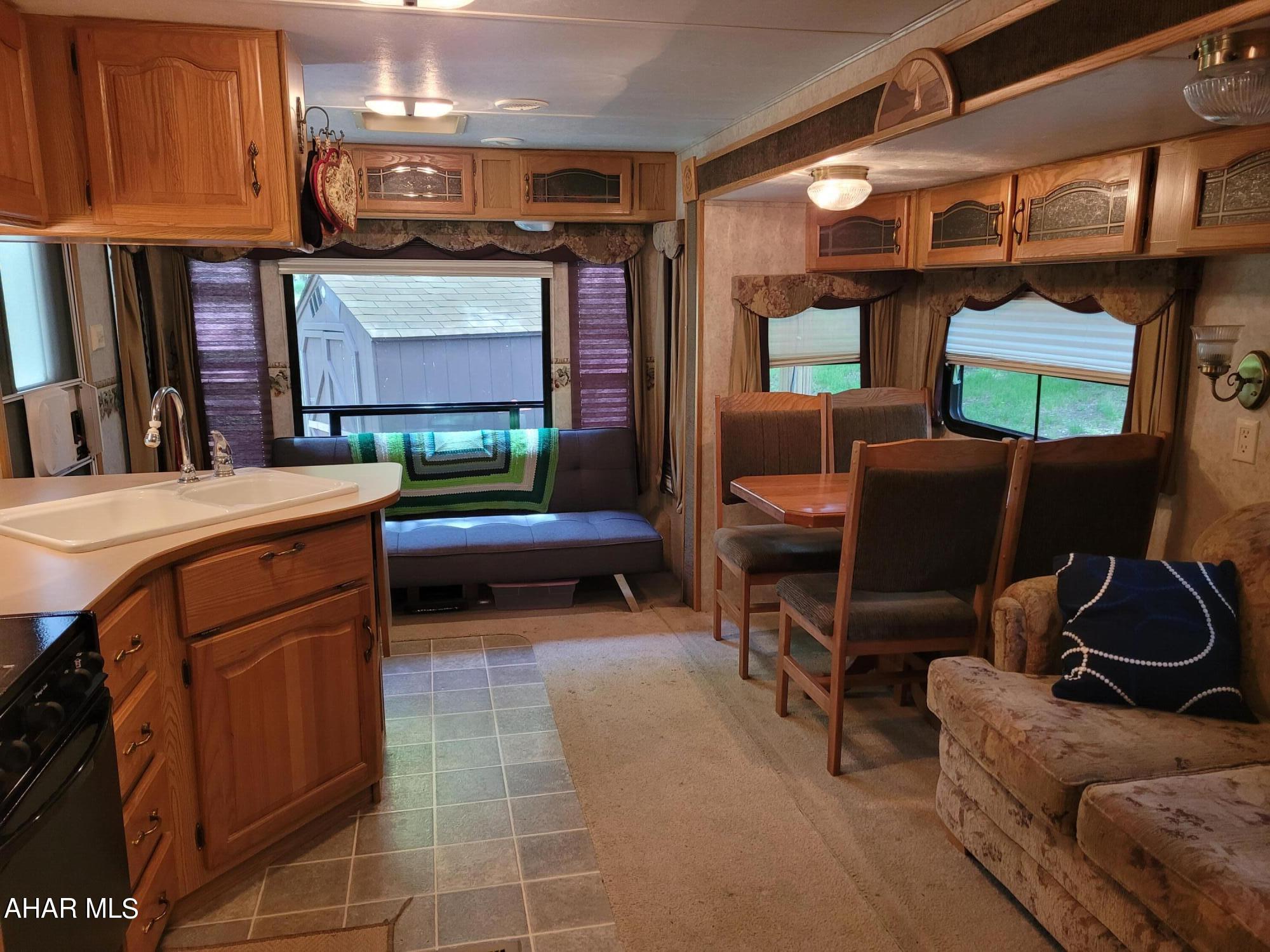 Glendale Yearound - Residential