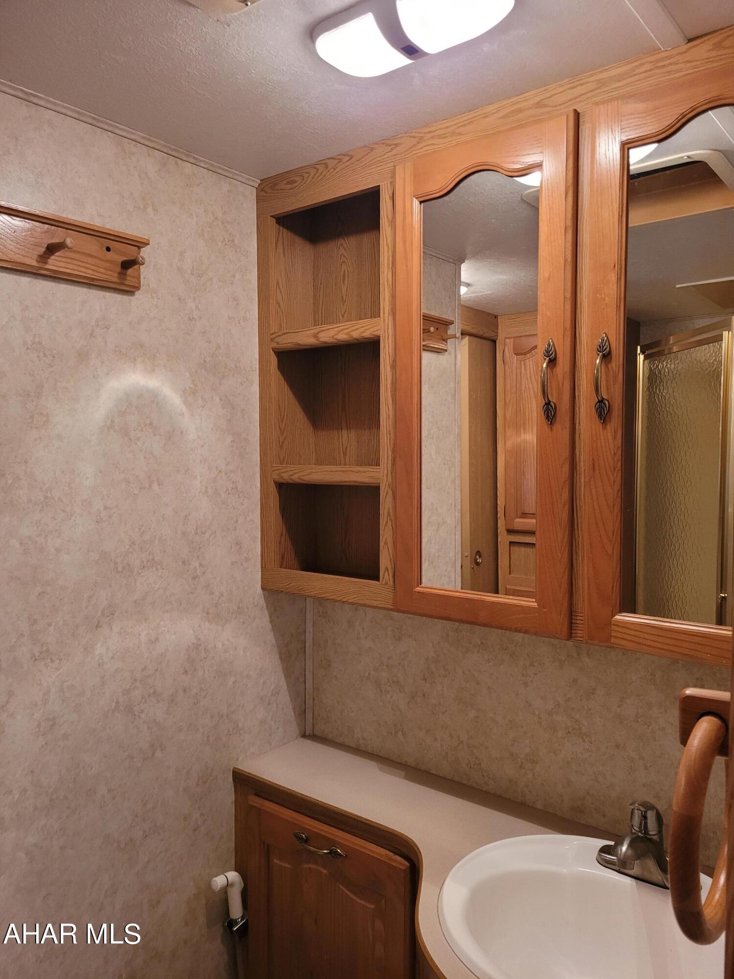 Glendale Yearound - Residential