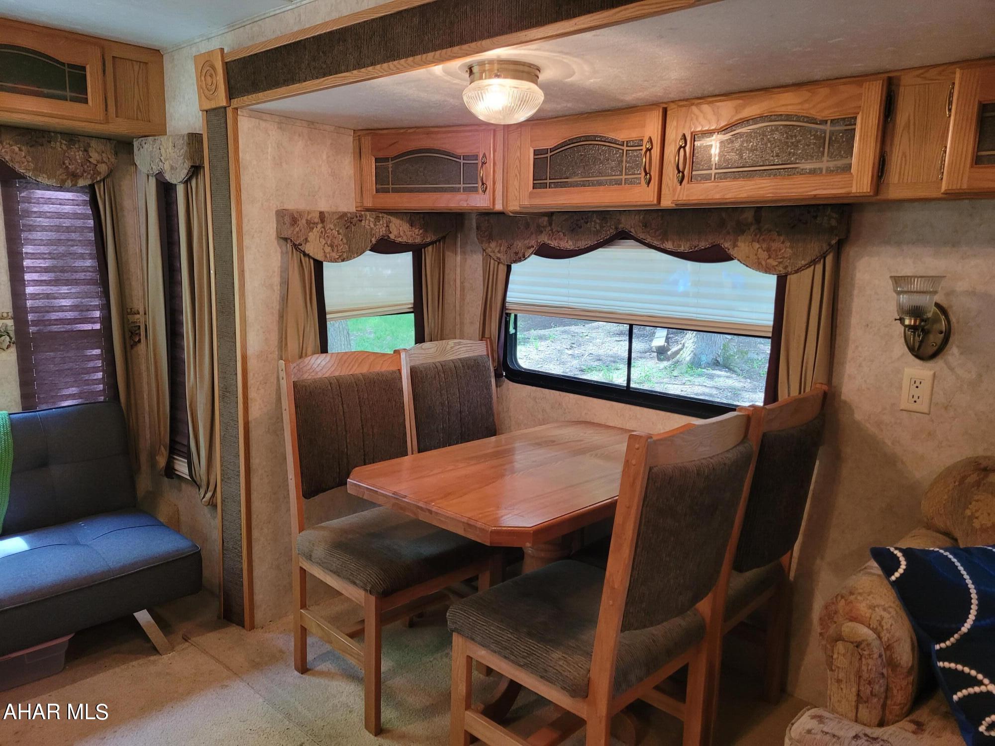 Glendale Yearound - Residential