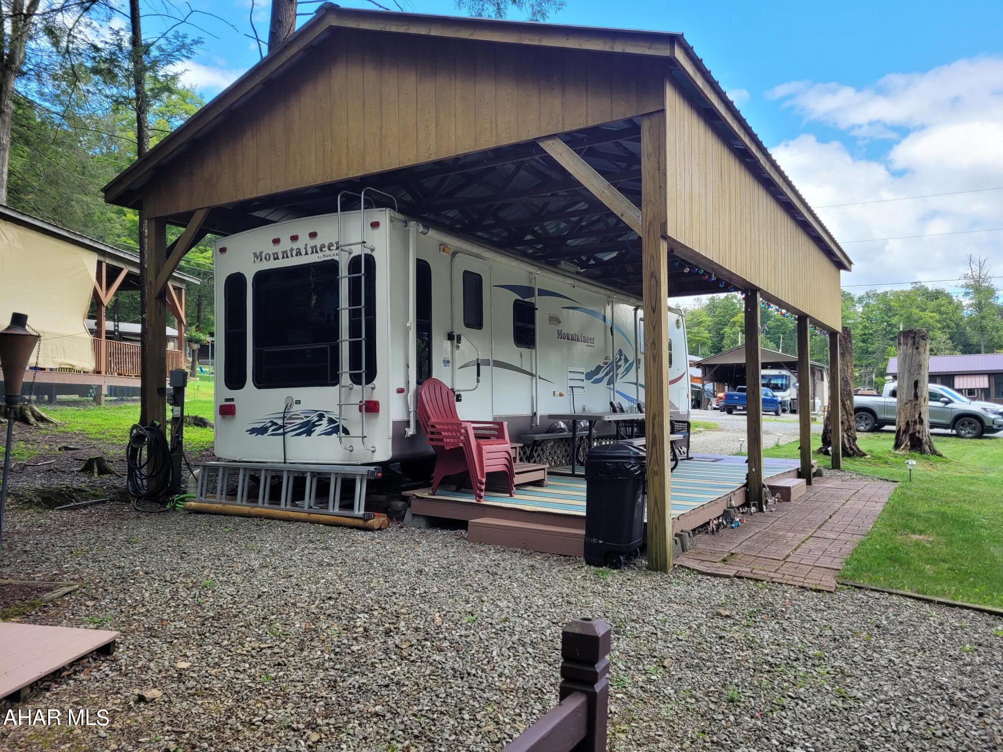 Glendale Yearound - Residential