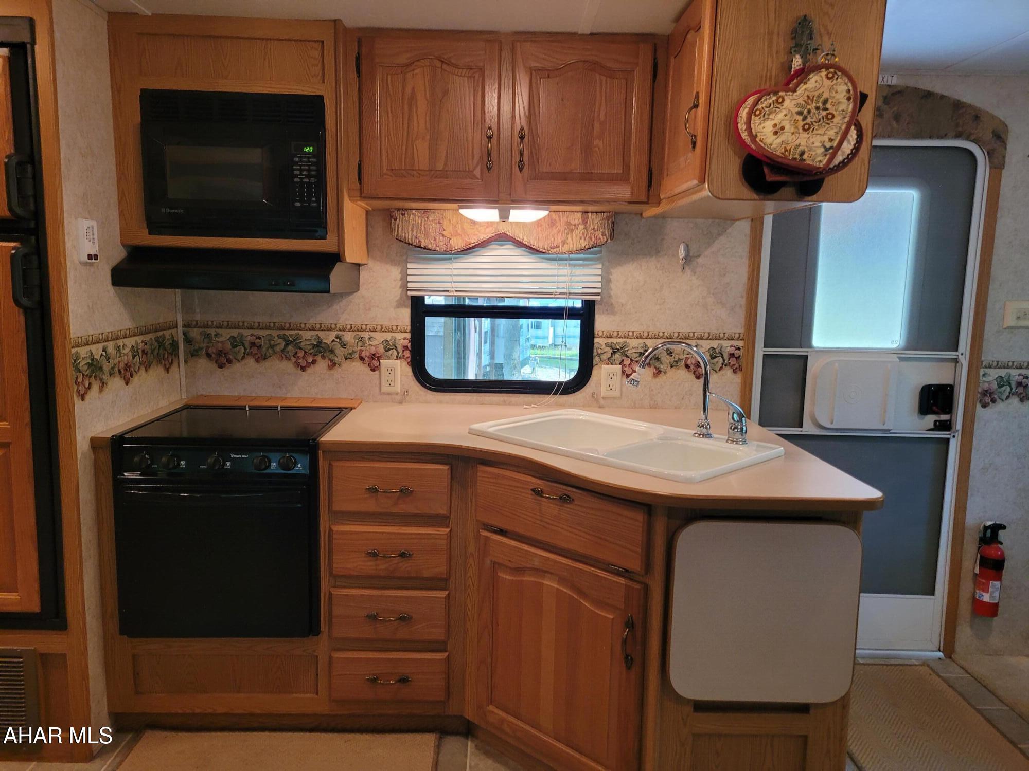 Glendale Yearound - Residential