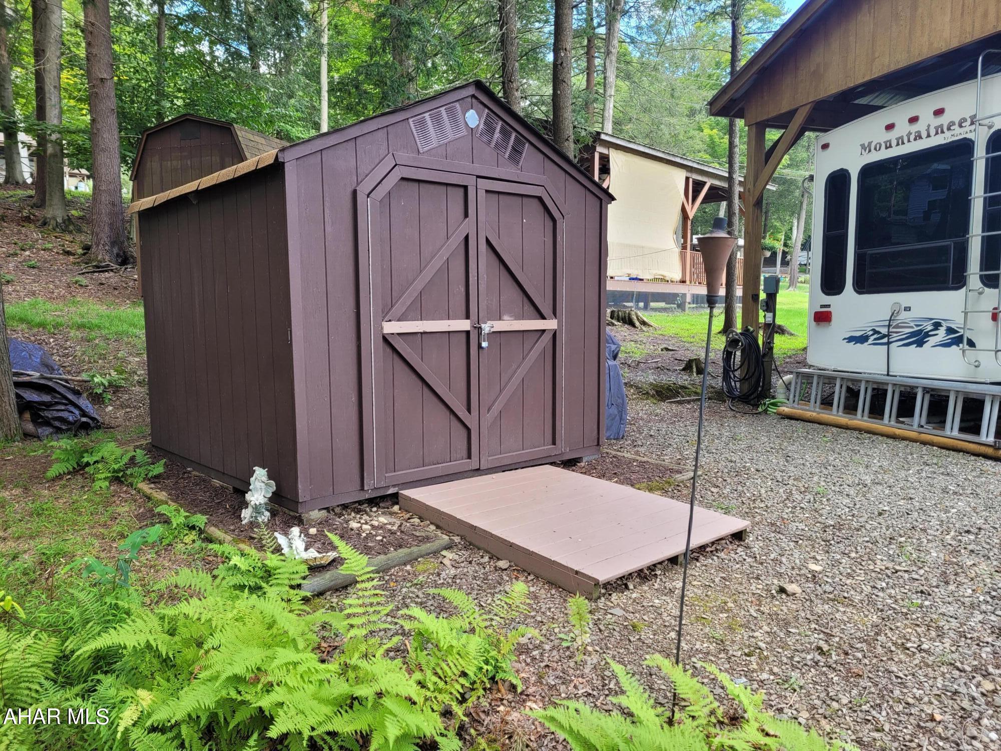 Glendale Yearound - Residential