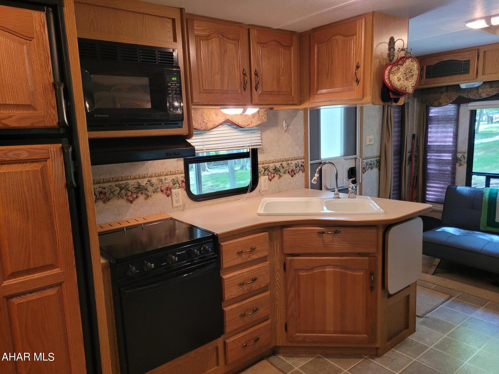 Glendale Yearound - Residential