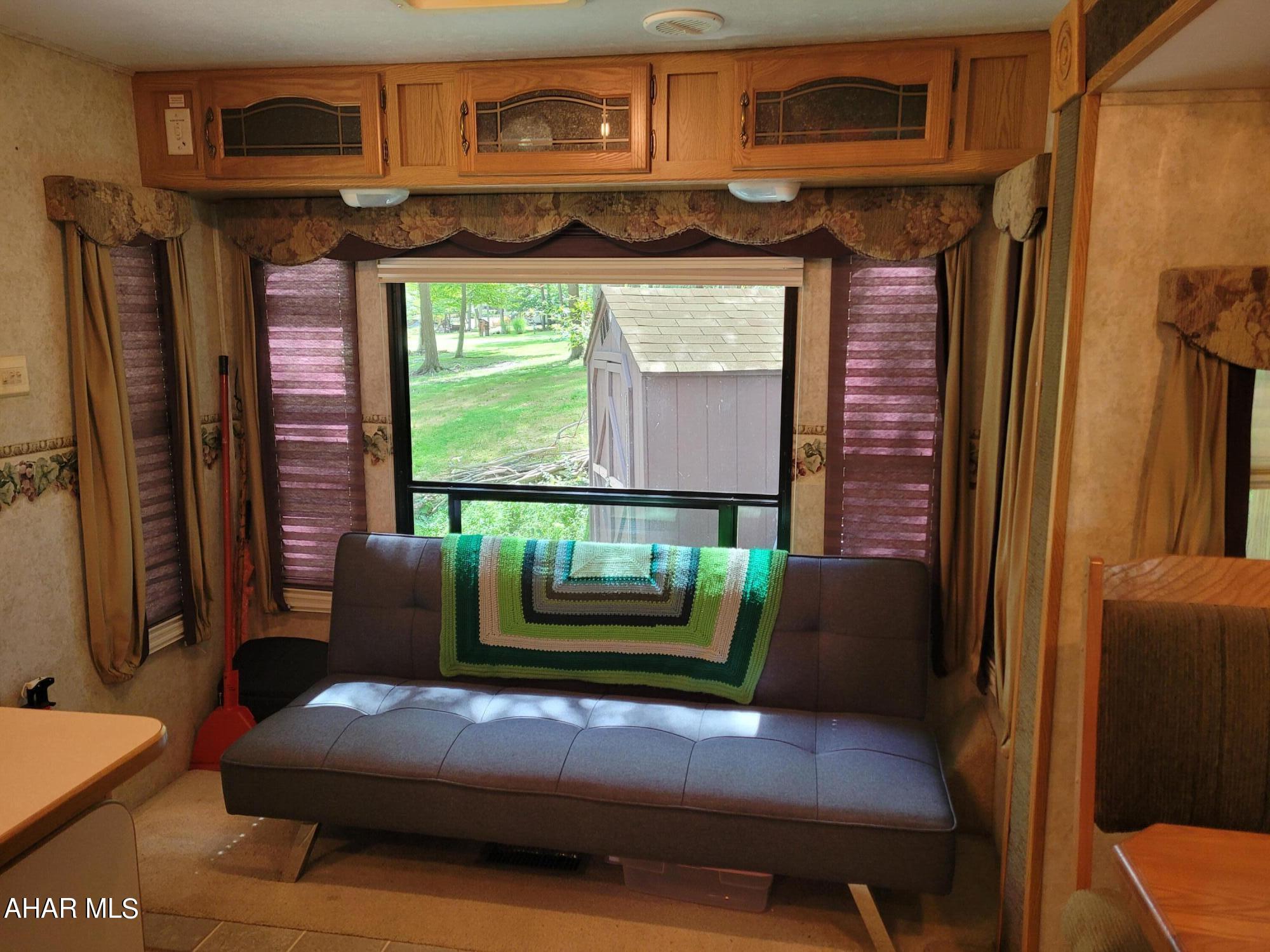 Glendale Yearound - Residential