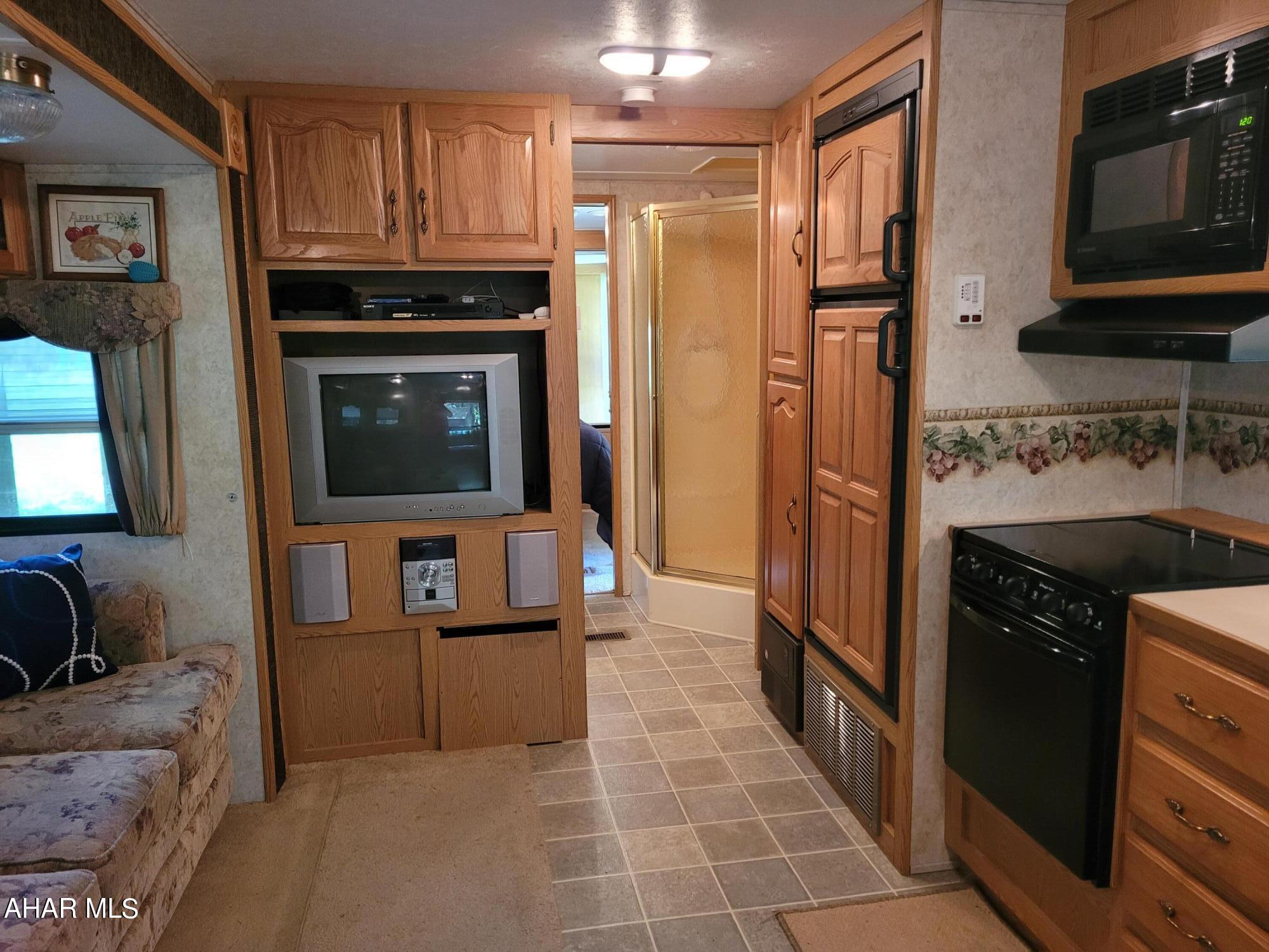 Glendale Yearound - Residential