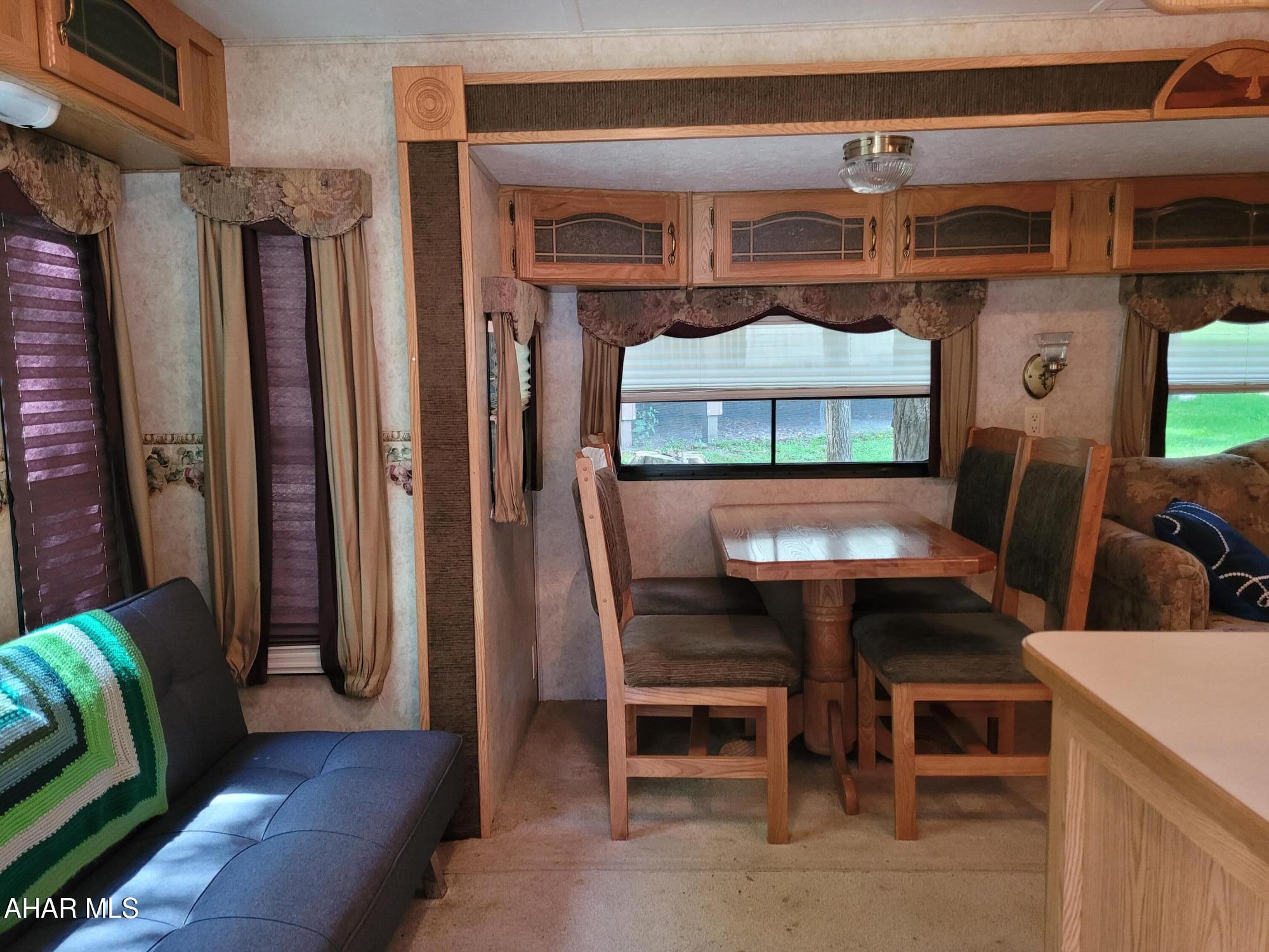 Glendale Yearound - Residential