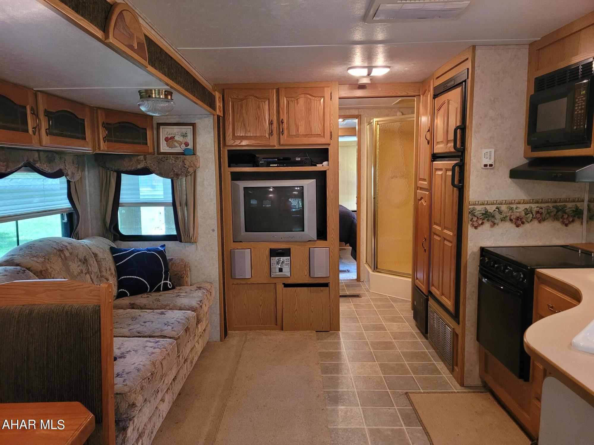 Glendale Yearound - Residential