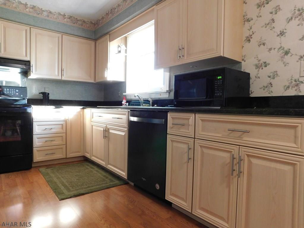 Rolling Hills - Residential