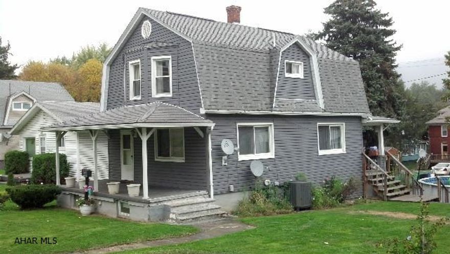 What a great package - All new carpet on 1st floor as of 10-10-12, freshly painted, large master bedroom, nice double lot with above ground pool and deck.  Must see!  Move in condition!  Nice dead end street.