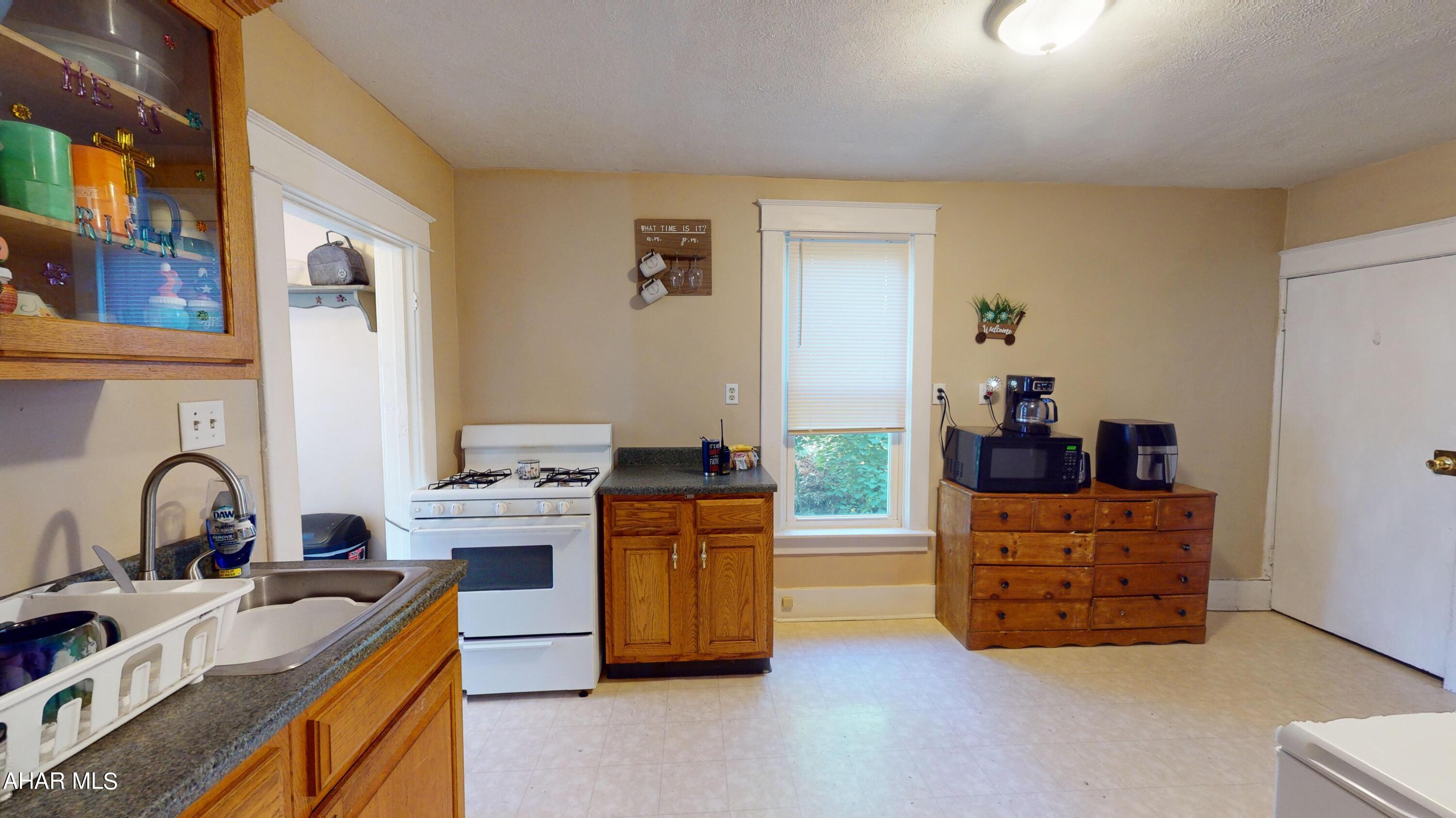 Juniata - Residential