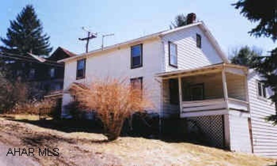 Bargain - Sold "AS IS", country living for a low price