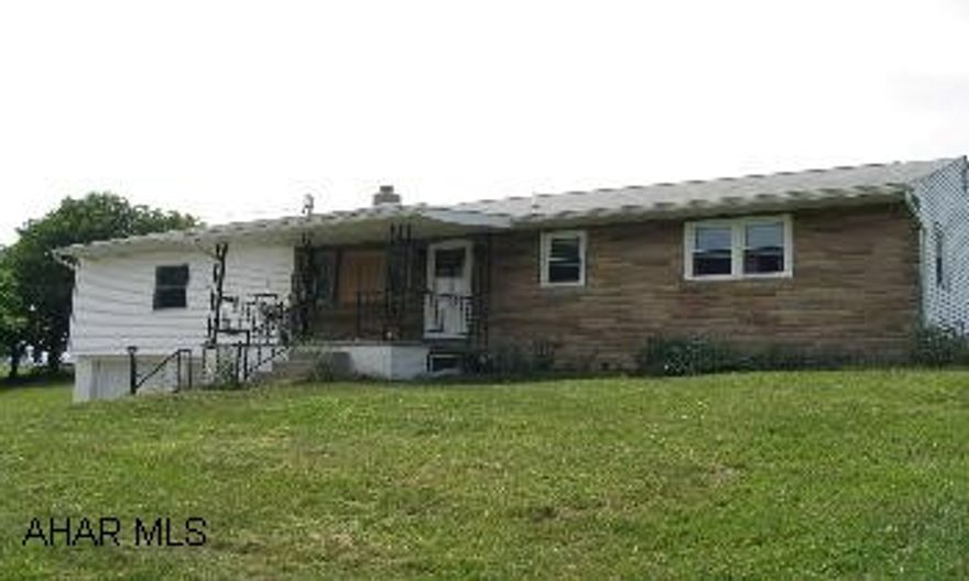MOST CARPETING NEEDS REPLACED.  NEW KITCHEN, ROOF, FURNACE, ALL BATHS UPDATED.  FINISHED BASEMENT.  BRING OFFERS.