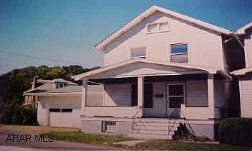 2 1/2 story frame with aluminum and wood siding, shingle roof, aluminum soffitt and fascia, 3 bedrooms, 1 bath and large 2 car garage. 2 1/2 story frame with aluminum and wood siding, shingle roof, aluminum soffitt and fascia, 3 brdrooms, 1 bath, large 2 car garage. $1,000.00 bonus to selling agency if agreement of sale is accepted before December 30, 2004.