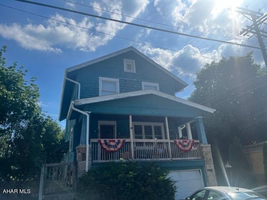 Nice home with 3 Bedrooms 1 bath!! This home is currently rented at $750 on month to month lease. Fenced yard. Newer flooring throughout. Move right in or keep as an investment.