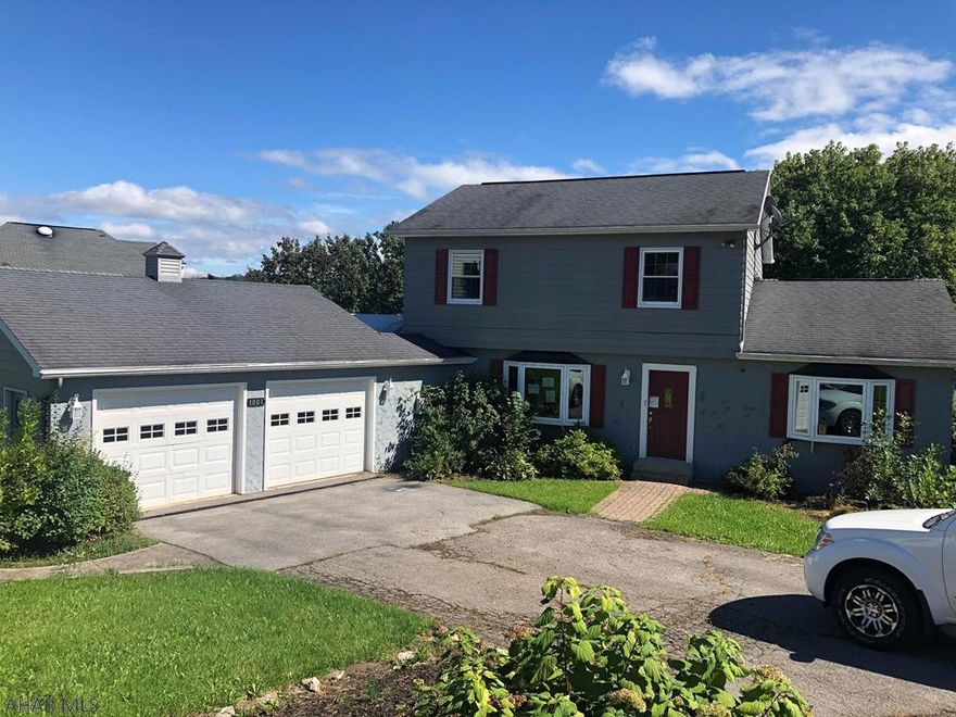 Beautiful 3 BR 3 BA home in Holiday Heights in need of some TLC! Due to the condition, the property may have health/safety risk(s). Prior to entry /access, all parties must sign a Hold Harmless Agreement and the property may only be shown by appointment. WIDESPREAD DISCOLORATION SELLER HAS NO REPORTS The Following Flood Zone Information Has Been Obtained For The Property Flood Zone Designation X. Damaged plumbing - plumbing does not hold pressure. May qualify for seller financing (Vendee)