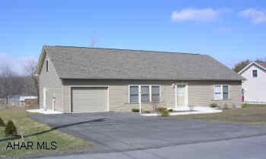 1.5 STORY 3 BEDROOM. NEW CONSTRUCTION. 2 BEDROOM, FULL BATH ON THE FIRST FLOOR. SEPERATE MUD ROOM 7 LAUNDRY ROOM. 2ND FLOOR HAS 3RD BEDROOM AND STORAGE. CONTACT SUSAN 935-8252.