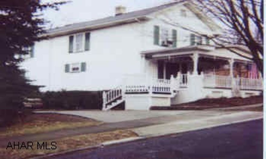 2 STORY FRAME W/SCREENED PORCH. LOVELY 3 BEDROOM WITH LOTS OF CHARACTER. VINYL SIDED, NEWER ROOF & WINDOWS. WONDERFUL SCREENED PORCH. 2 SEPARATE PARKING AREAS. 90X142 SCENIC LOT. KIT. CEILING TO BE REPAIRED. POSSESSION 6 WEEKS.