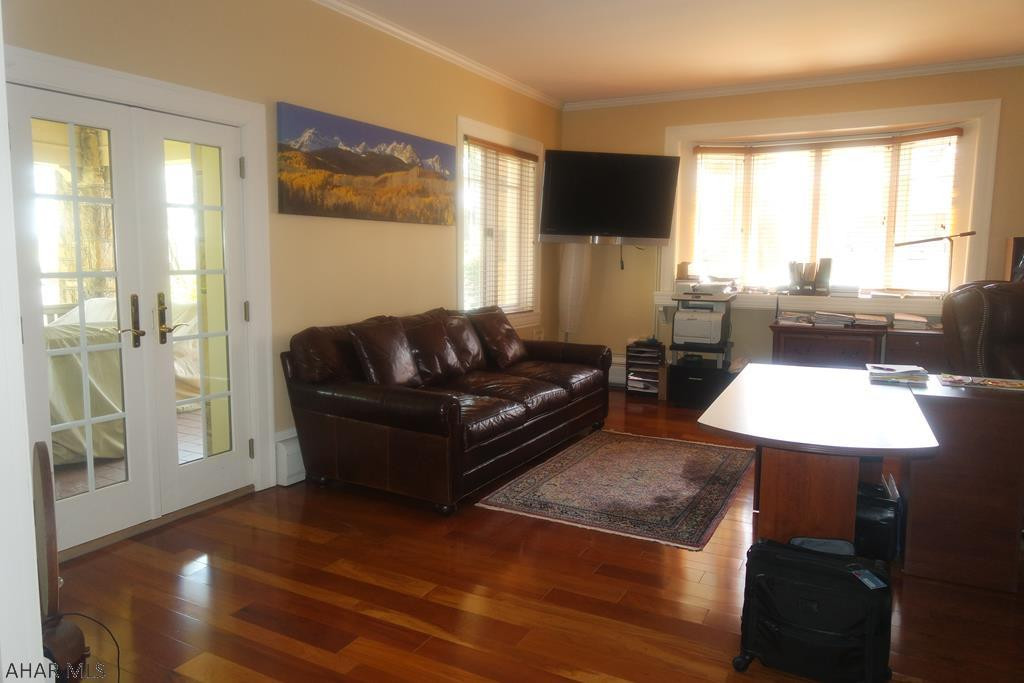 Mansion Park - Residential