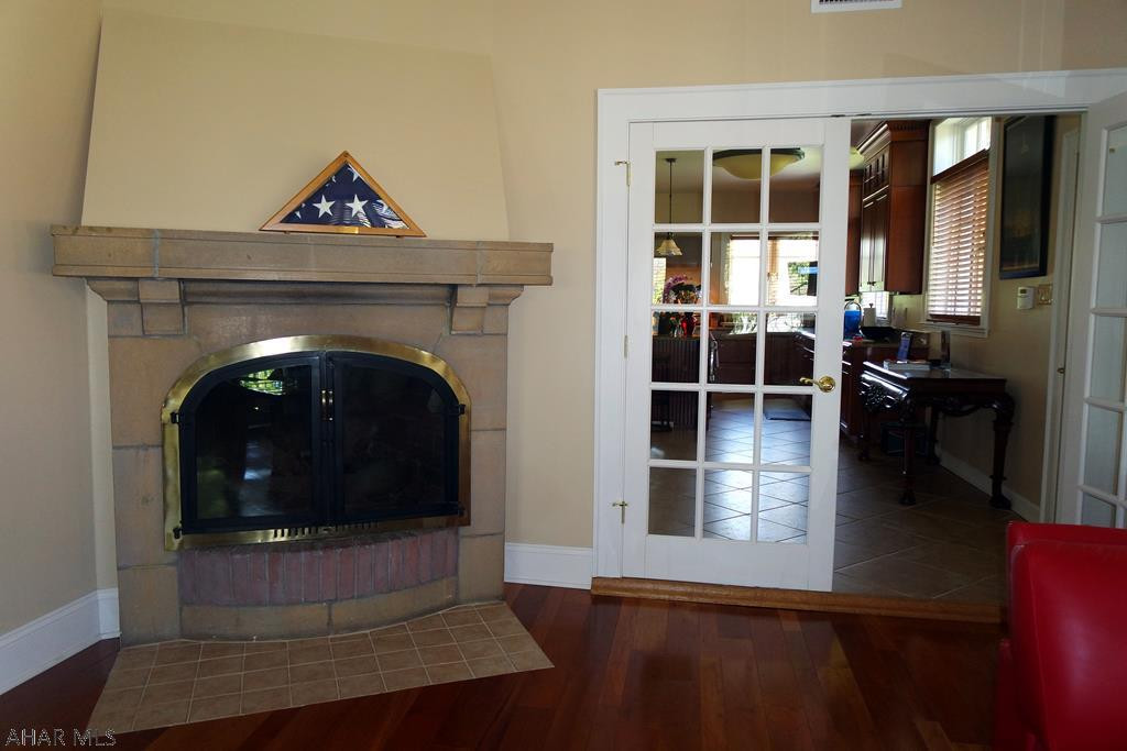 Mansion Park - Residential