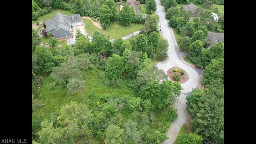 Build the home of your dreams on this beautiful lot in a GREAT location.  This lot sits at the end of a Cul De Sac, offering beautiful views, privacy and convenience to everything.  City Water and City Sewer is available.