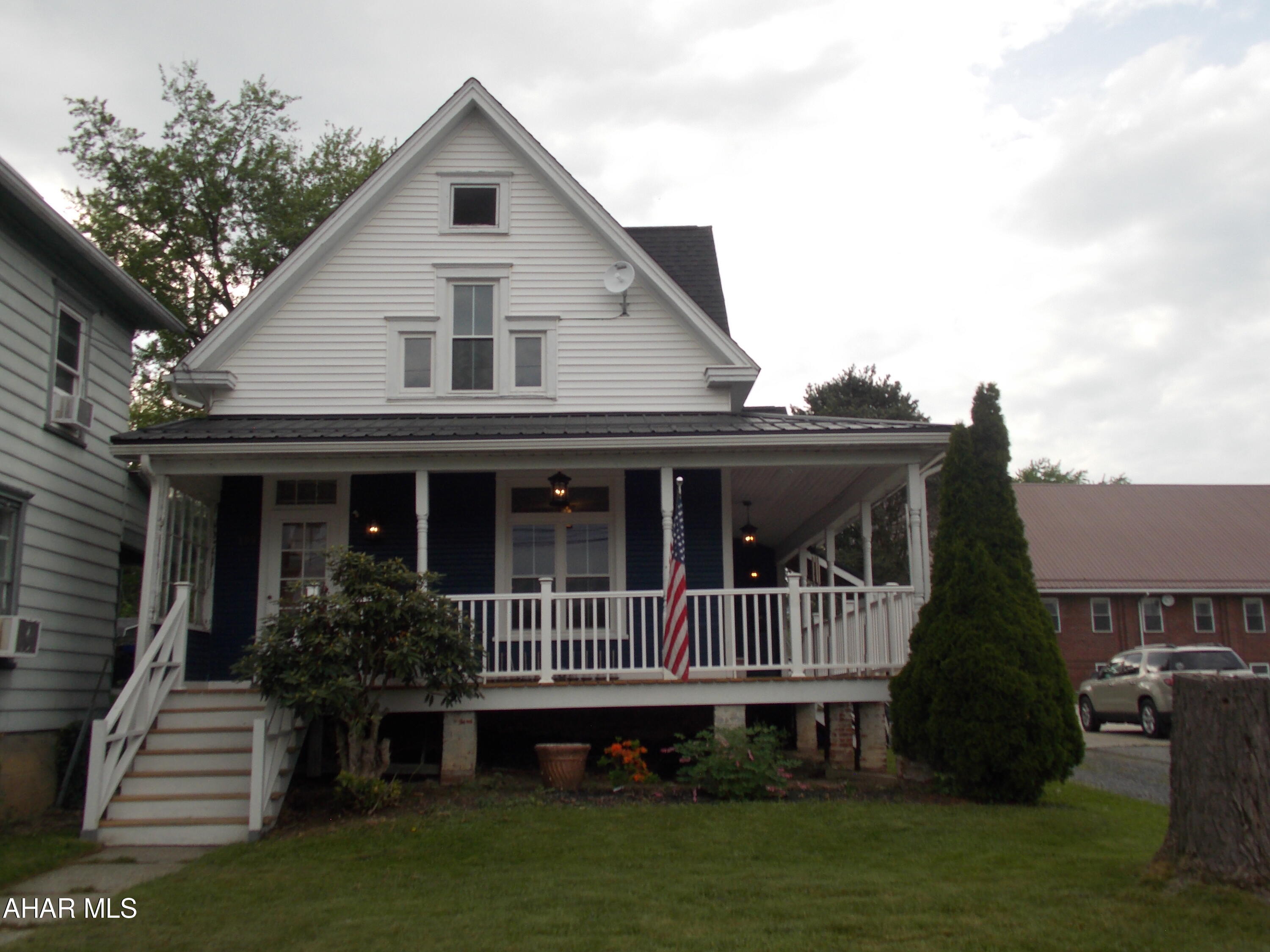 Juniata - Residential