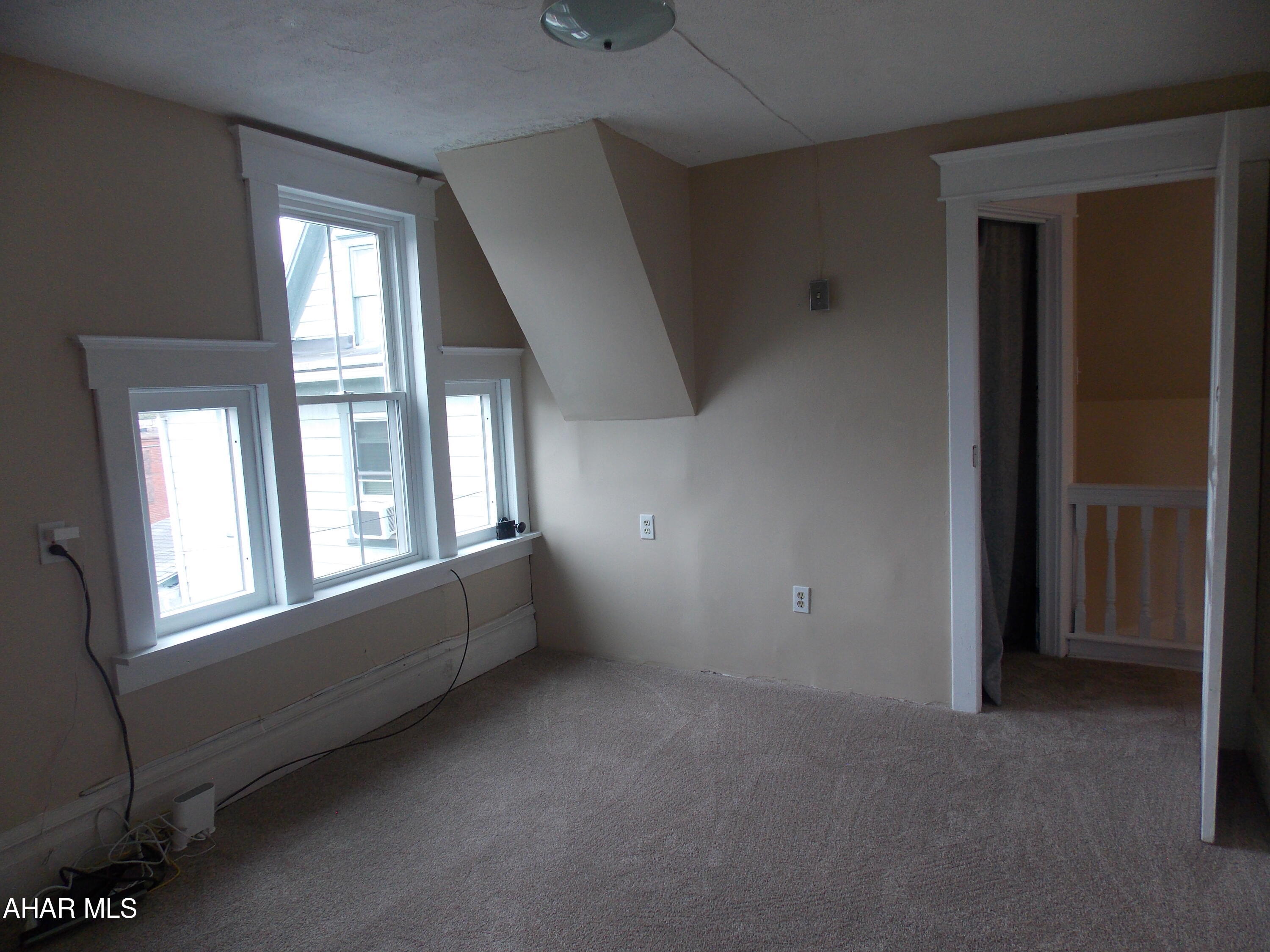 Juniata - Residential