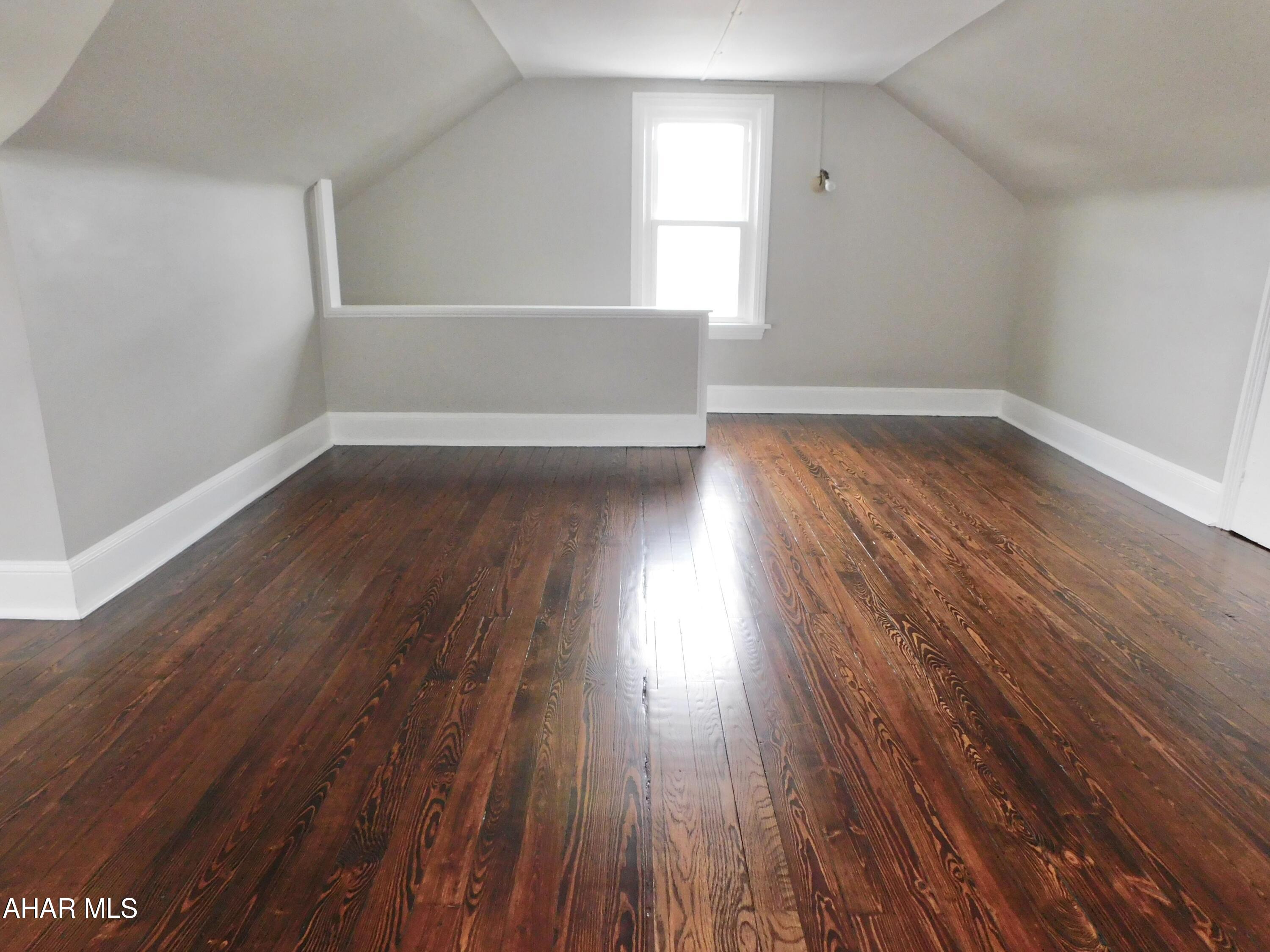 Juniata - Residential