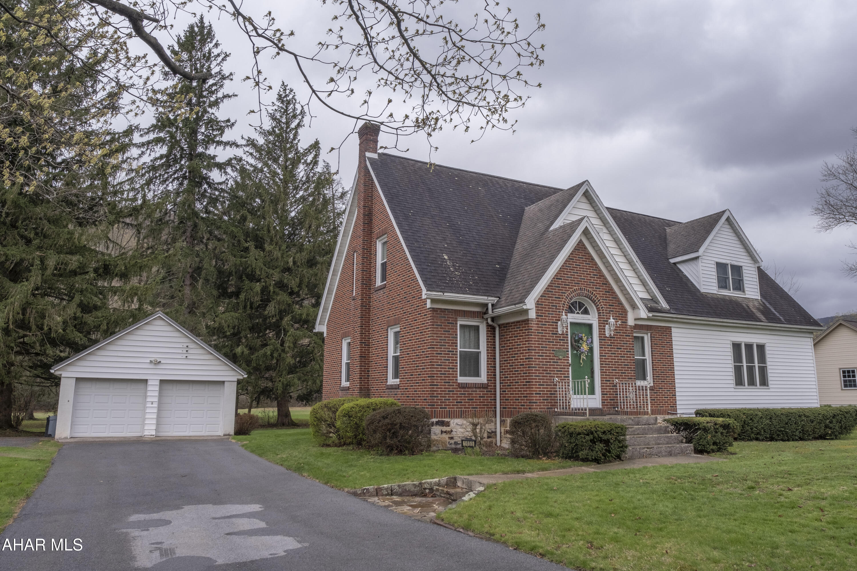 Foot of Ten - Residential