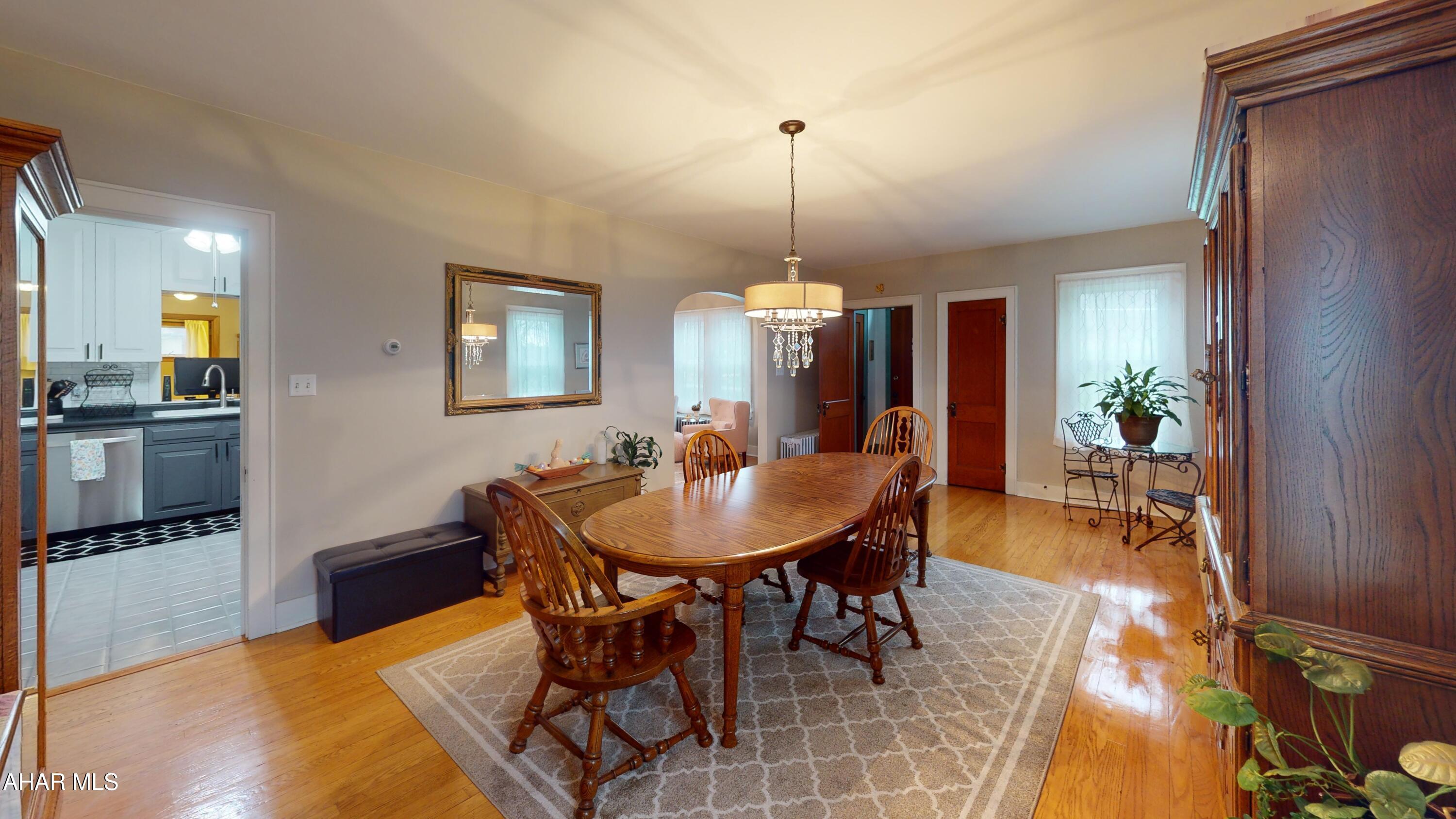 Foot of Ten - Residential