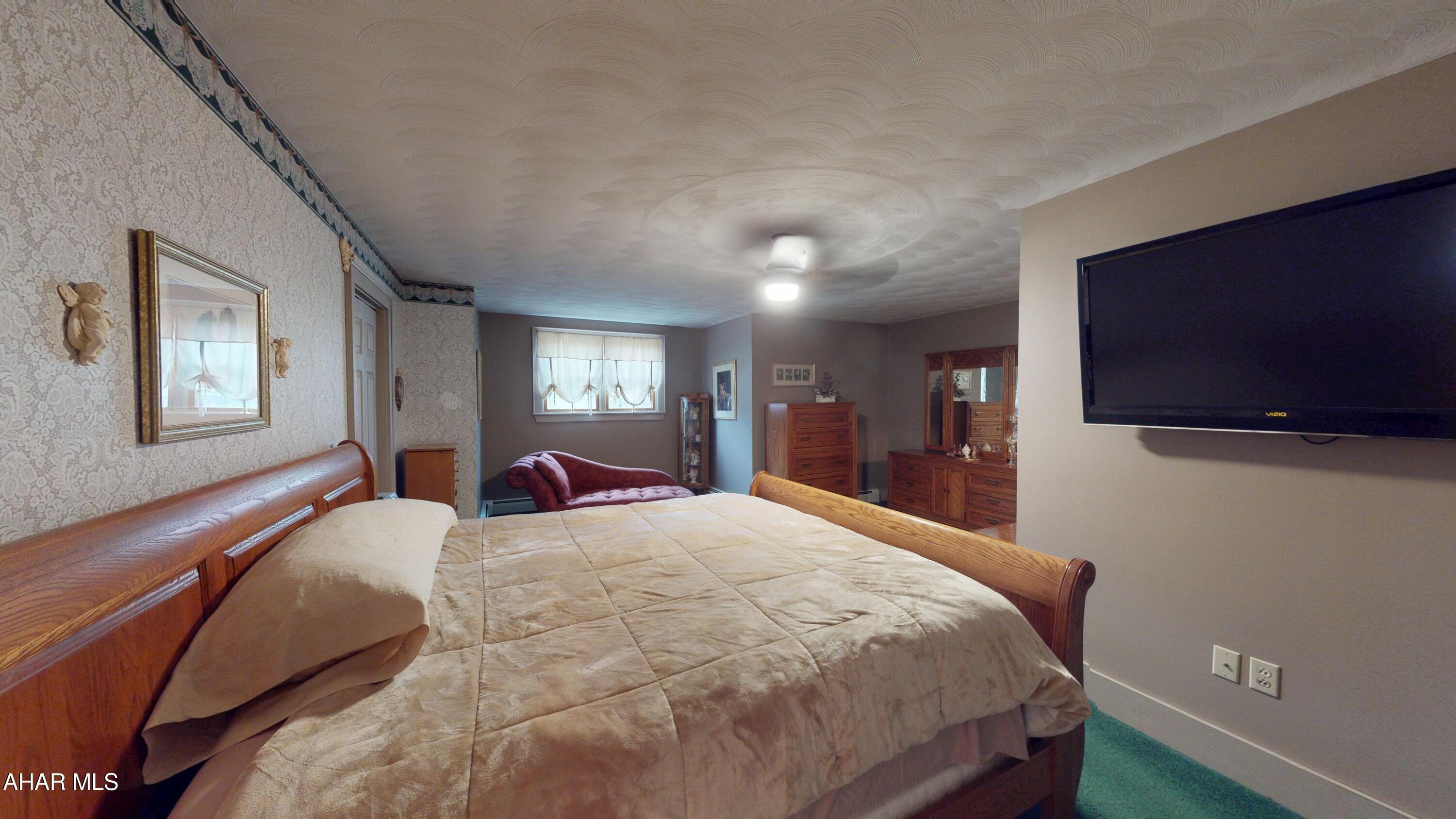 Foot of Ten - Residential