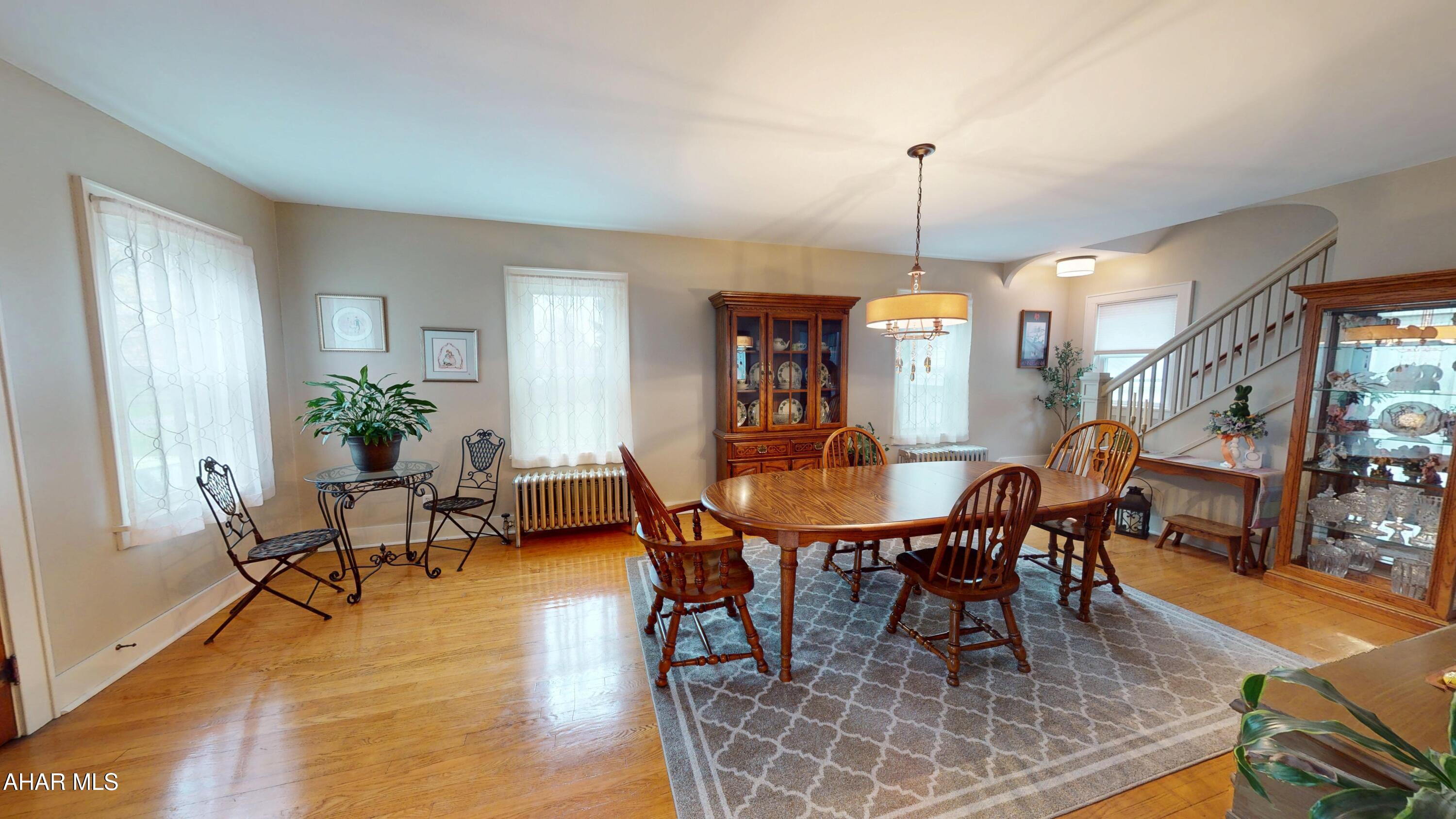 Foot of Ten - Residential