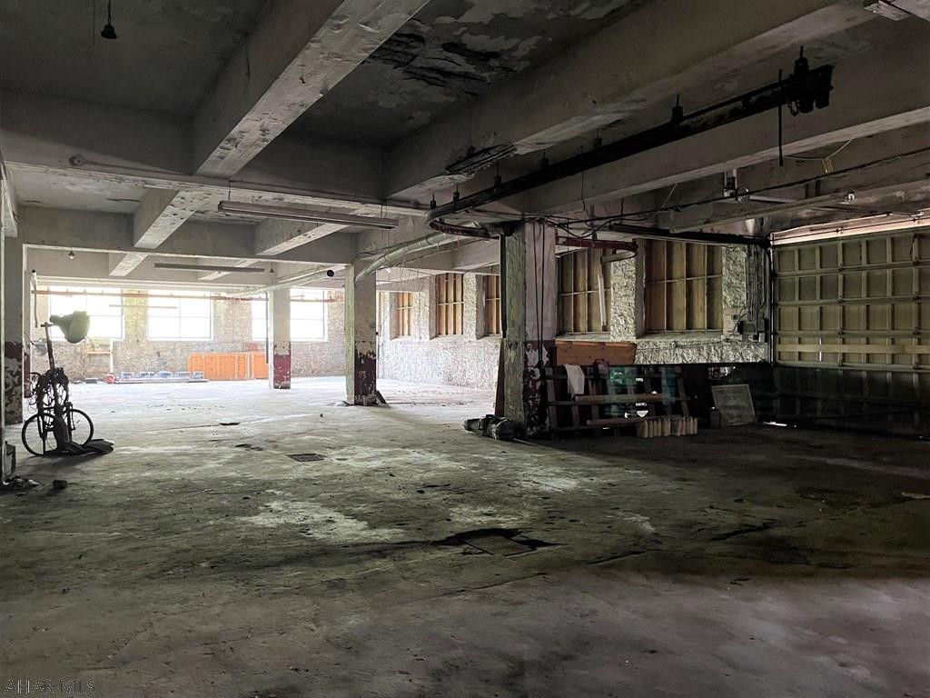 Unknown - Commercial Sale