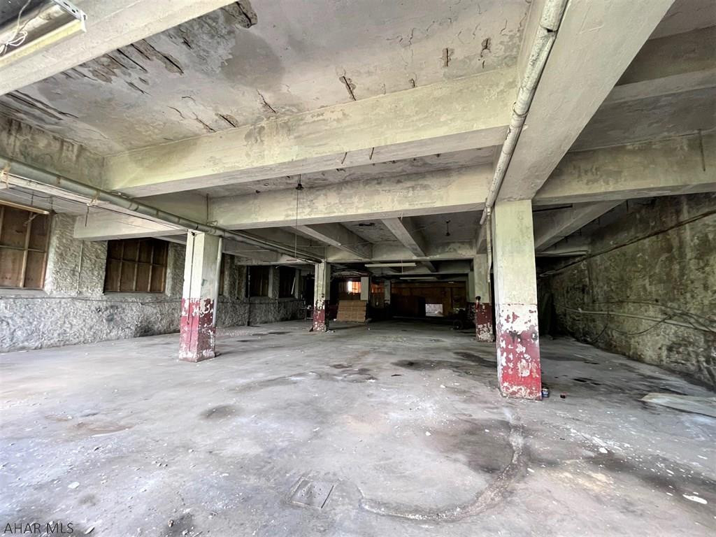 Unknown - Commercial Sale